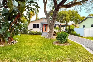 303 S Pine St, New Smyrna Beach, FL 32169 - Photo 1