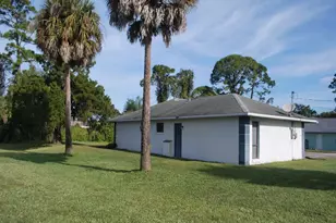 117 Poinciana Rd, Edgewater, FL 32141 - Photo 3