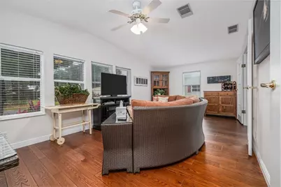 706 E Starboard Avenue, Edgewater, FL 32141 - Photo 9