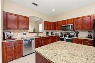 135 Sevilla Ave, Davenport, FL 33897 - Photo 17