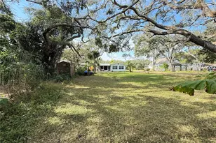 2805 Saxon Dr, New Smyrna Beach, FL 32169 - Photo 3