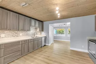 921 E 2nd Ave, New Smyrna Beach, FL 32169 - Photo 13