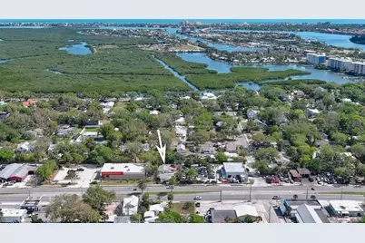 607 N Dixie Freeway, New Smyrna Beach, FL 32168 - Photo 3