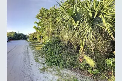 4148 Michigan Avenue, New Smyrna Beach, FL 32169 - Photo 7