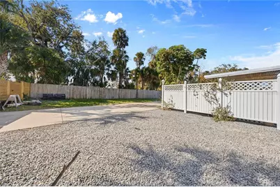 1000 Faulkner Street, New Smyrna Beach, FL 32168 - Photo 43