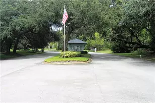 415 Sioux Blvd, Oak Hill, FL 32759 - Photo 33