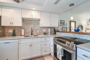 325 N Causeway, New Smyrna Beach, FL 32169 - Photo 7