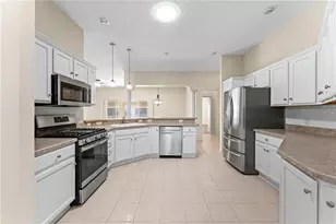 16905 SE 93rd Cuthbert Cir, The Villages, FL 32162 - Photo 7