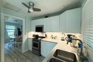 207 N Pine St, New Smyrna Beach, FL 32169 - Photo 7