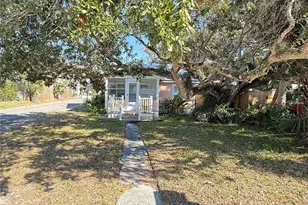 207 N Pine St, New Smyrna Beach, FL 32169 - Photo 15