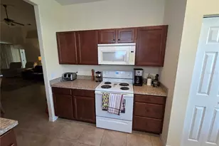 527 Safe Harbor Dr, Edgewater, FL 32141 - Photo 9