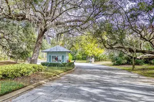 290 Navajo Dr, Oak Hill, FL 32759 - Photo 63