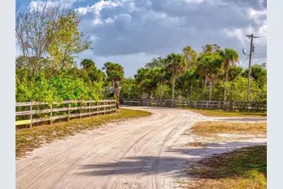 290 Navajo Drive, Oak Hill, FL 32759 - Photo 53