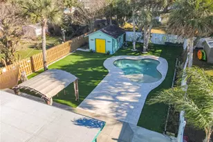 829 E 9th Ave, New Smyrna Beach, FL 32169 - Photo 5