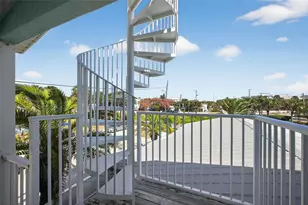 923 Locust St, New Smyrna Beach, FL 32169 - Photo 59