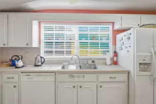 813 E 11th Ave, New Smyrna Beach, FL 32169 - Photo 37