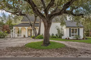 111 Esther St, New Smyrna Beach, FL 32169 - Photo 1
