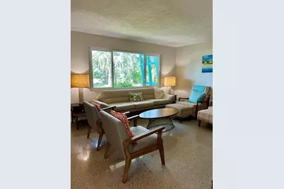 911 E 2nd Avenue, New Smyrna Beach, FL 32169 - Photo 3