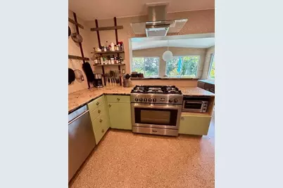 911 E 2nd Avenue, New Smyrna Beach, FL 32169 - Photo 7