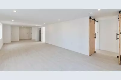 833 E 12th Avenue, New Smyrna Beach, FL 32169 - Photo 11