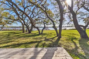 2005 Bayview Dr, New Smyrna Beach, FL 32168 - Photo 3