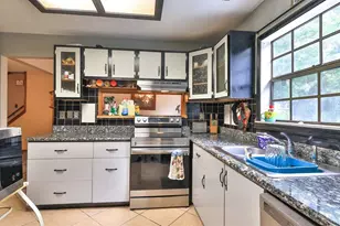 2021 Umbrella Tree Dr, Edgewater, FL 32141 - Photo 11