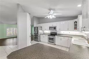 2530 Tamarind Dr, Edgewater, FL 32141 - Photo 11