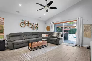 813 Grand Hughey Ct, Apopka, FL 32712 - Photo 9