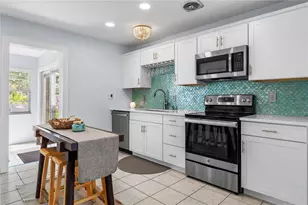 702 Ocean Ave, New Smyrna Beach, FL 32169 - Photo 17