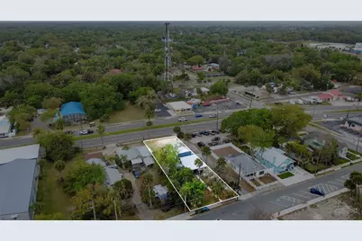 324 N Orange Street, New Smyrna Beach, FL 32168 - Photo 1