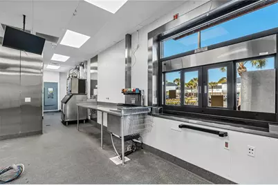 2900 S Ridgewood Avenue, Edgewater, FL 32141 - Photo 25