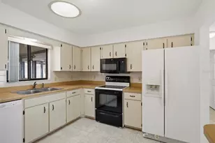 808 E 1st Ave, New Smyrna Beach, FL 32169 - Photo 11