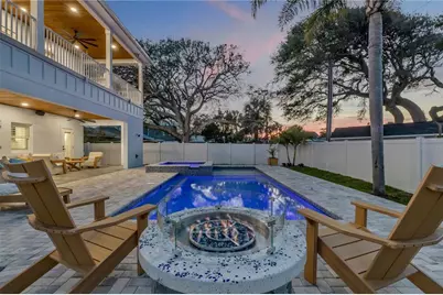 210 Due East Street, New Smyrna Beach, FL 32169 - Photo 5