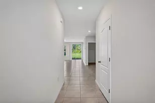 28 BELLA LAGO Cir, Port Orange, FL 32129 - Photo 11