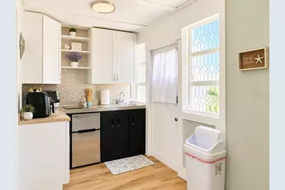 200 S Pine Street, New Smyrna Beach, FL 32169 - Photo 17