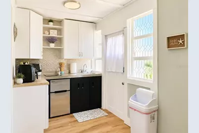 200 S Pine Street, New Smyrna Beach, FL 32169 - Photo 17