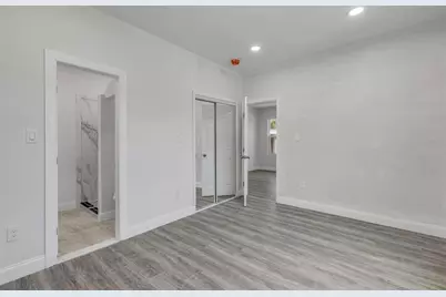 205 N Wild Olive Avenue, Daytona Beach, FL 32118 - Photo 19