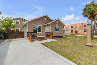 205 N Wild Olive Avenue, Daytona Beach, FL 32118 - Photo 3