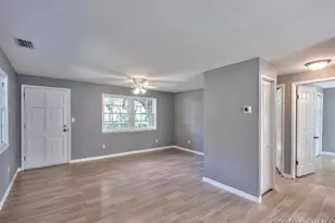 1040 B St, New Smyrna Beach, FL 32168 - Photo 3