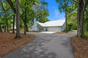 555 Wildwood Dr, New Smyrna Beach, FL 32168 - Photo 1