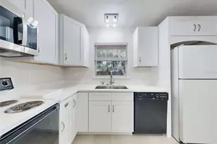 111 Valencia Dr, Edgewater, FL 32132 - Photo 11