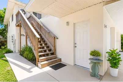 601 E 2nd Avenue, New Smyrna Beach, FL 32169 - Photo 1