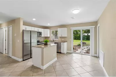 105 N Fairfax Avenue, Deland, FL 32724 - Photo 9