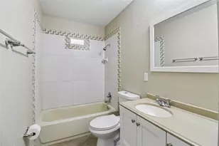 105 N Fairfax Ave, Deland, FL 32724 - Photo 21
