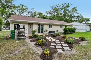 105 N Fairfax Ave, Deland, FL 32724 - Photo 23