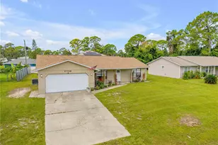 2726 Evergreen Dr, Edgewater, FL 32141 - Photo 3