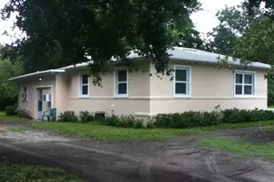 486 Oak St, New Smyrna Beach, FL 32168 - Photo 1