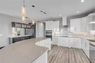 701 E 3rd Ave, New Smyrna Beach, FL 32169 - Photo 7