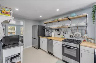 308 Due East St, New Smyrna Beach, FL 32169 - Photo 17