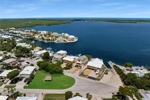 417 3rd St, Key Largo, FL 33037 - Photo 61